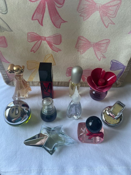 Cute.10pc Mini Perfumes. - Picture 11 of 12